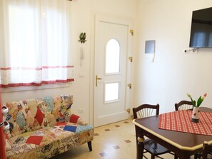 Living area - Wohnung im historischen Zentrum by Interhome (Chioggia)