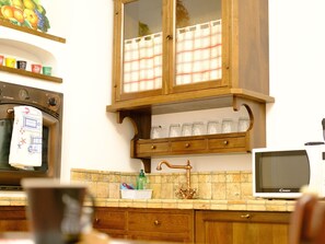 Fridge, microwave, oven, dishwasher - Wohnung im historischen Zentrum by Interhome (Chioggia)