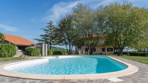 Pool - Wohnung 'Sunflower' mit Privatparkplatz by Interhome (Lago di Bolsena)