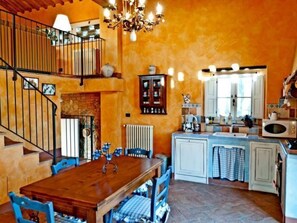 Frigorifero, microonde, forno, lavastoviglie