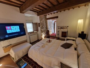 Unclassified image, 2 of 48, button - Papalino Charmantes Haus by Interhome (Larciano)