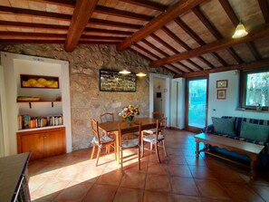 Interior - Villa mit privatem Pool 70 Kilometer von Rom ent by Interhome (Orte)