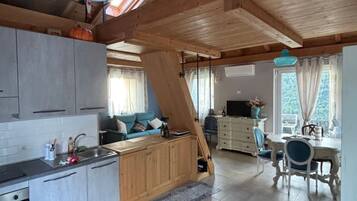 Réfrigérateur, four, lave-vaisselle