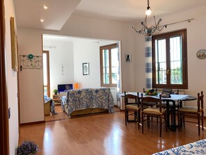 Interior - Wohnung mit Waschmaschine und Geschirrspüler by Interhome (Bogliasco)