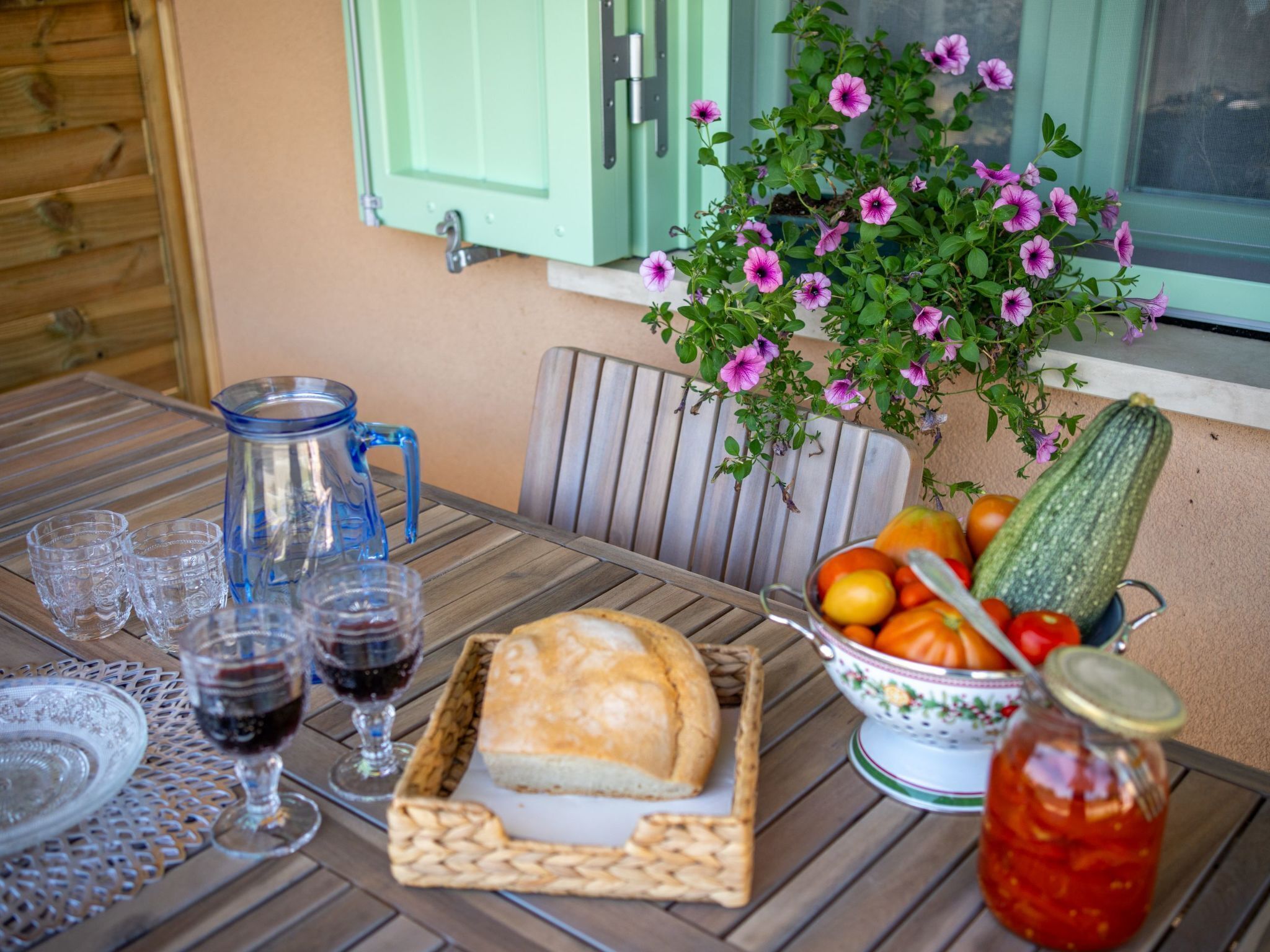 屋外ダイニングエリア