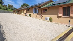 Exterior - 'Vindemia la salmon by Interhome (Spoleto)