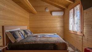Room - 'Vindemia la salmon by Interhome (Spoleto)