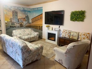 Fireplace - Villa Patty Assisi by Interhome (Assisi)