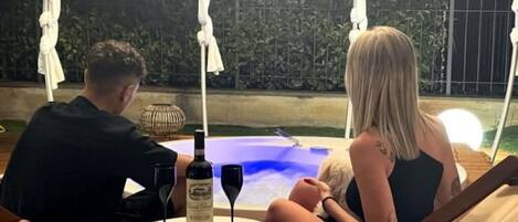 Bain à remous extérieur