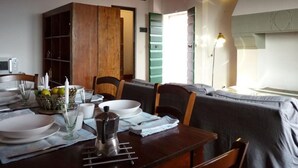 Dining - 'Dependance Gina' mit Pool by Interhome (Corsanico)