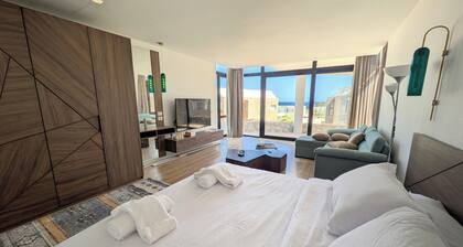 Stylish Seaview Somabay Studio w Free Beach, Pool