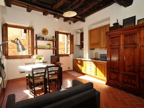 Interior - Romantico 36 bilocale nel centro storico by Interhome (Città della Pieve)