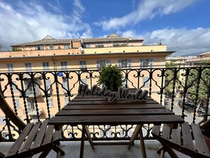 Outdoor dining - 'La Superba' mit Balkon by Interhome (Genova)