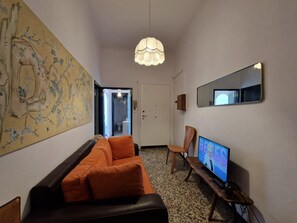 TV - La Finestra sui Giardini von Holiday World by Interhome (Genova)