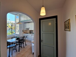 Dining - La Finestra sui Giardini von Holiday World by Interhome (Genova)
