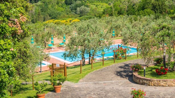 Pool - Drei-Zimmer-Wohnungen Borgo Collelungo auf zwei Etagen by Interhome (Castelfalfi)