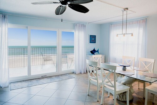 Beautifully styled 2bedroom Gulfview and Canal view condo  restful Indian Shores