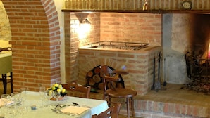 Dining - Rotreiher-Urlaub am Trasimeno-See by Interhome (Castiglione del Lago)