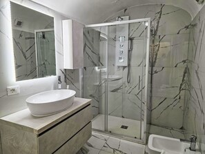 Bathroom - Alcova dei Giustiniani Wohnung by Interhome (Genova)
