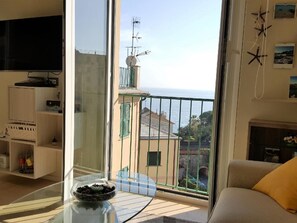 TV - für 3 Personen ca. 50 m² in Genua, Norditalien (Ligurien) by Interhome (Genova)