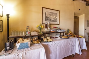 Desayuno continental incluido todos los días