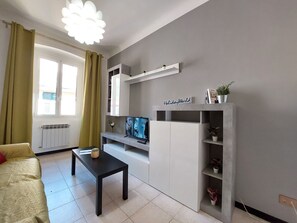 TV - Dany House by Holiday World by Interhome (Genova)