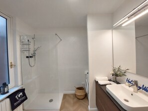 Bathroom - Castrum von Holiday World by Interhome (Genova)