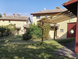 Property grounds - Wohnung "Glicine" by Interhome (Todi)