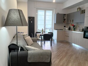 TV - Masa House von Holiday World by Interhome (Genova)