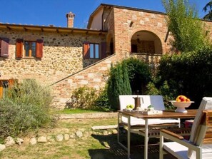 Outdoor dining - Toskana Poggio Cantarello by Interhome (Chiusi)