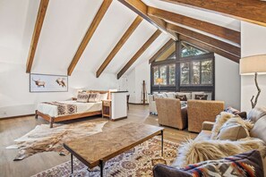 Bureau, fer et planche à repasser, Wi-Fi, draps fournis