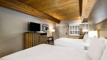 Desk, iron/ironing board, WiFi, bed sheets