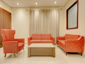 House | Interior - Collection O Ovel Hotel Grand (Jalandhar)