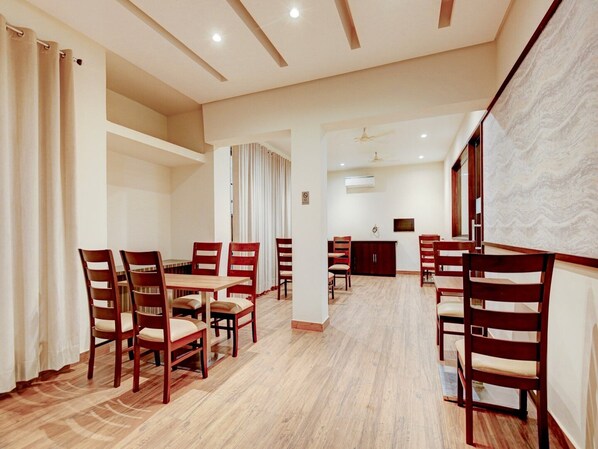 House | Dining - Collection O Ovel Hotel Grand (Jalandhar)