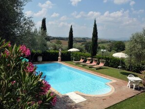 Pool - 'La Capanne' mit privatem Balkon by Interhome (Cortona)