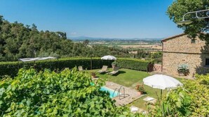 Pool - Wohnung in Cortona mit Terrasse, Garten und Grill by Interhome (Cortona)