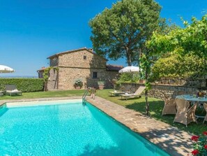 Pool - Wohnung in Cortona mit Terrasse, Garten und Grill by Interhome (Cortona)