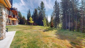 Property grounds - Altitude #15 - Powder Bear Chalet (Sun Peaks)