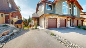 Exterior - Altitude #15 - Powder Bear Chalet (Sun Peaks)