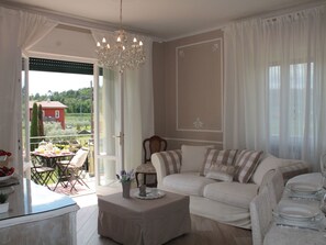 Living area - La Valinfiore Luxuswohnung mit Pool by Interhome (Montecarlo)