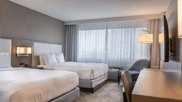 Escrivaninha, ferros/tábuas de passar roupa, Wi-Fi, roupa de cama