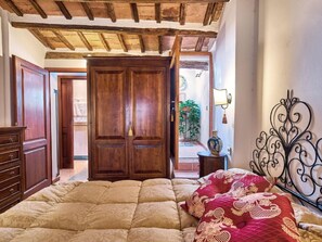 Internet - City center flat by Interhome (Siena)