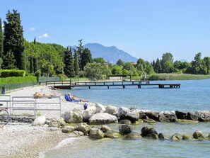 Beach - Vista Piazza by Interhome (San Felice del Benaco)
