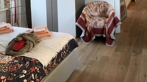 Unclassified image, 2 of 39, button - Vista Piazza by Interhome (San Felice del Benaco)