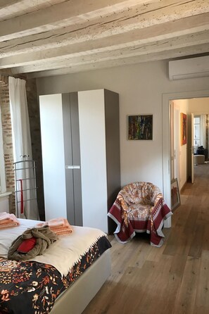 2 bedrooms, Internet - Vista Piazza by Interhome (San Felice del Benaco)