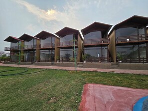 إطلالة على الحديقة