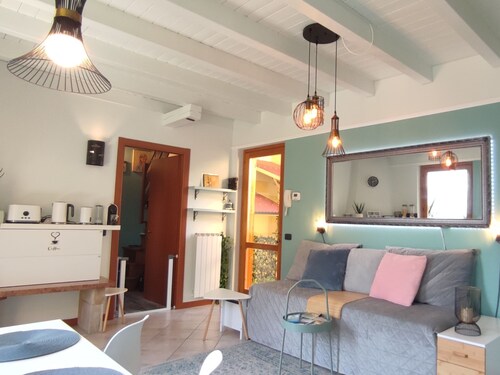 Oasi Azzurra - Drei-Zimmer-Wohnung in einer kleinen Villa mit Terrasse by Interhome