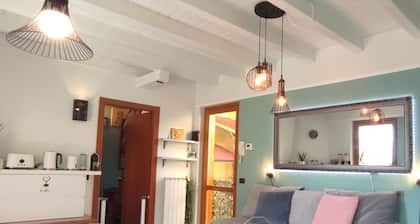 Oasi Azzurra - Drei-Zimmer-Wohnung in einer kleinen Villa mit Terrasse by Interhome