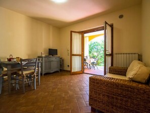 TV - Wohnung Cielo by Interhome (Alberese)