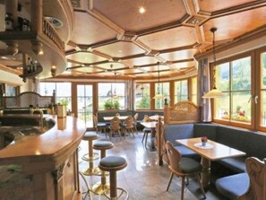 Bar (on property) - Panorama - Studio by Interhome (La Villa/Stern)